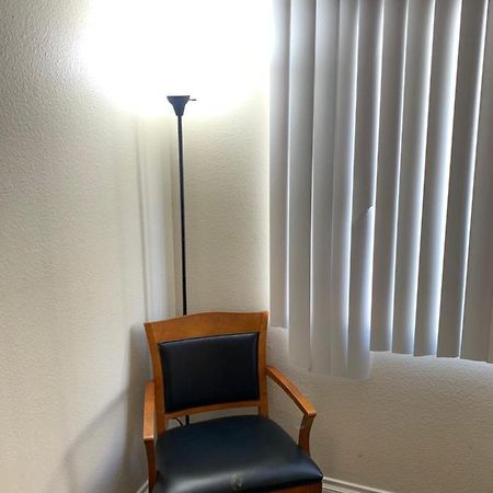 Charming Double Bed Hotel Style Los Angeles Exterior photo